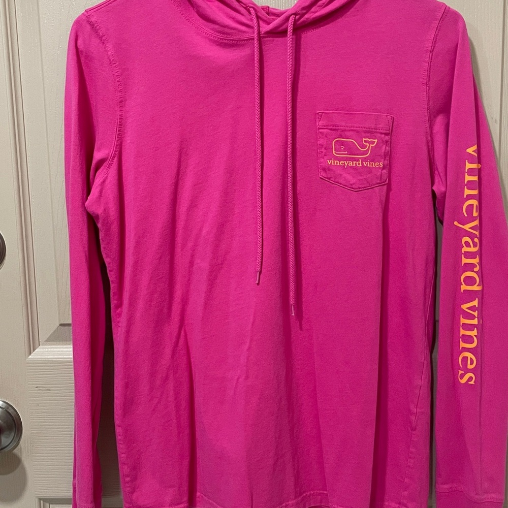 Vineyard Vines Fuchsia Long Sleeve Hoodie with Logo SZ XS.